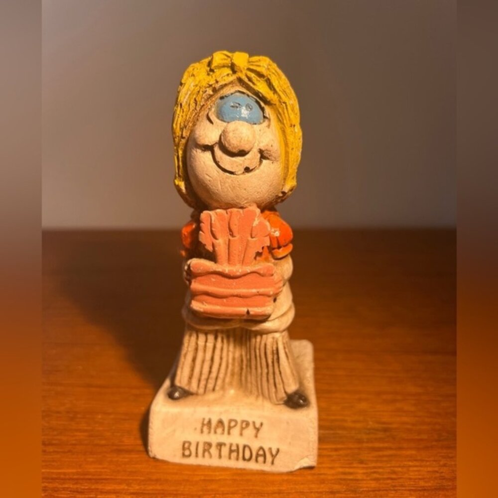 Vintage 1975 Paula Figurine Ontario Canada happy birthday W-2 11